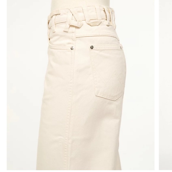 Brand new WRANGLER + STAUD THE LOOSE JEAN IN WHITE - Picture 4 of 5